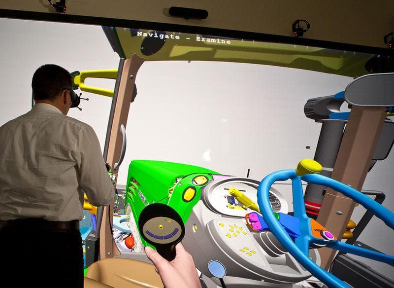 VR-Center von Fendt in Marktoberdorf mit 5-m-Powerwall und ART TRACKPACK4