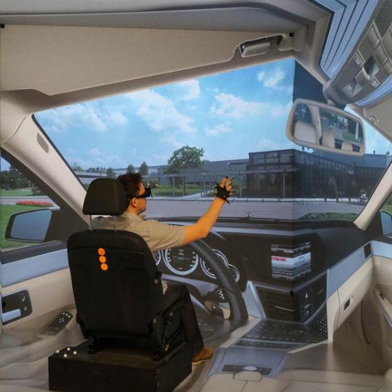 Fingertracking_application_Daimler_1_800x600 Daimler’s Virtual Reality Center in Sindelfingen is using ART's tracking  for an efficient and time saving product development.